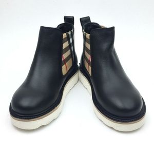 Burberry Hayden Check Chelsea Bootie sz 9.5